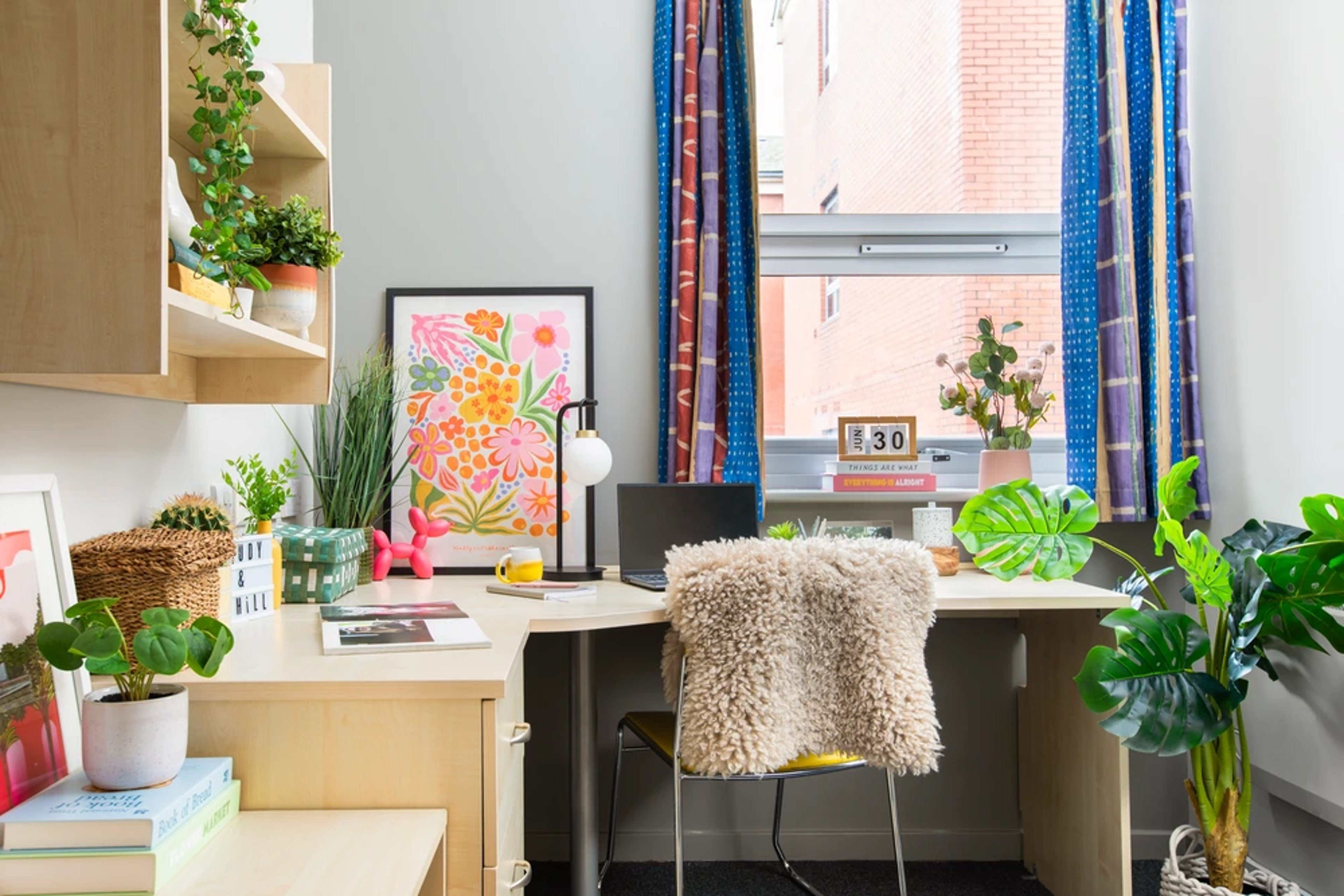 Study space in Premium Non Ensuite room