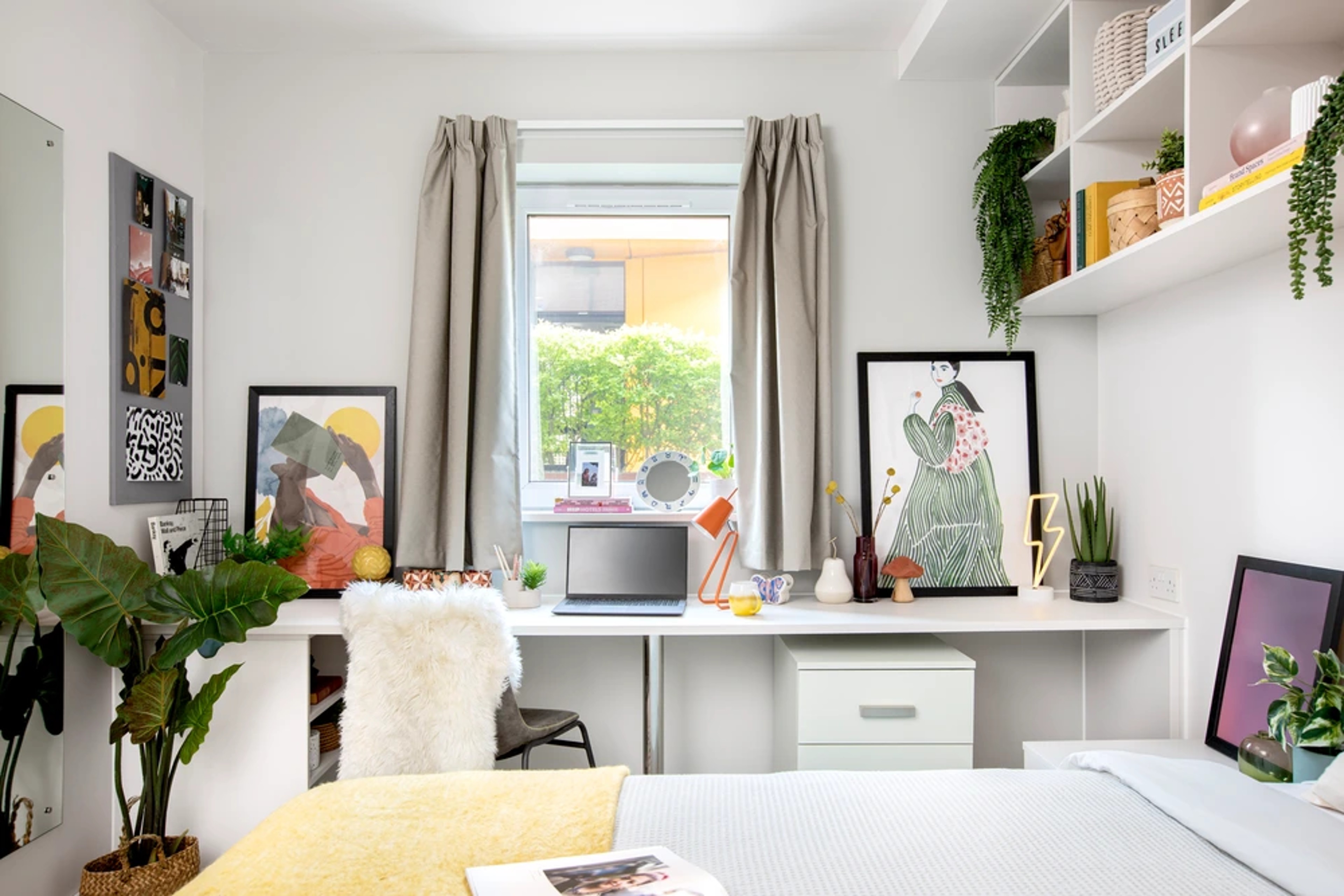 Study area in a Premium En-suite room