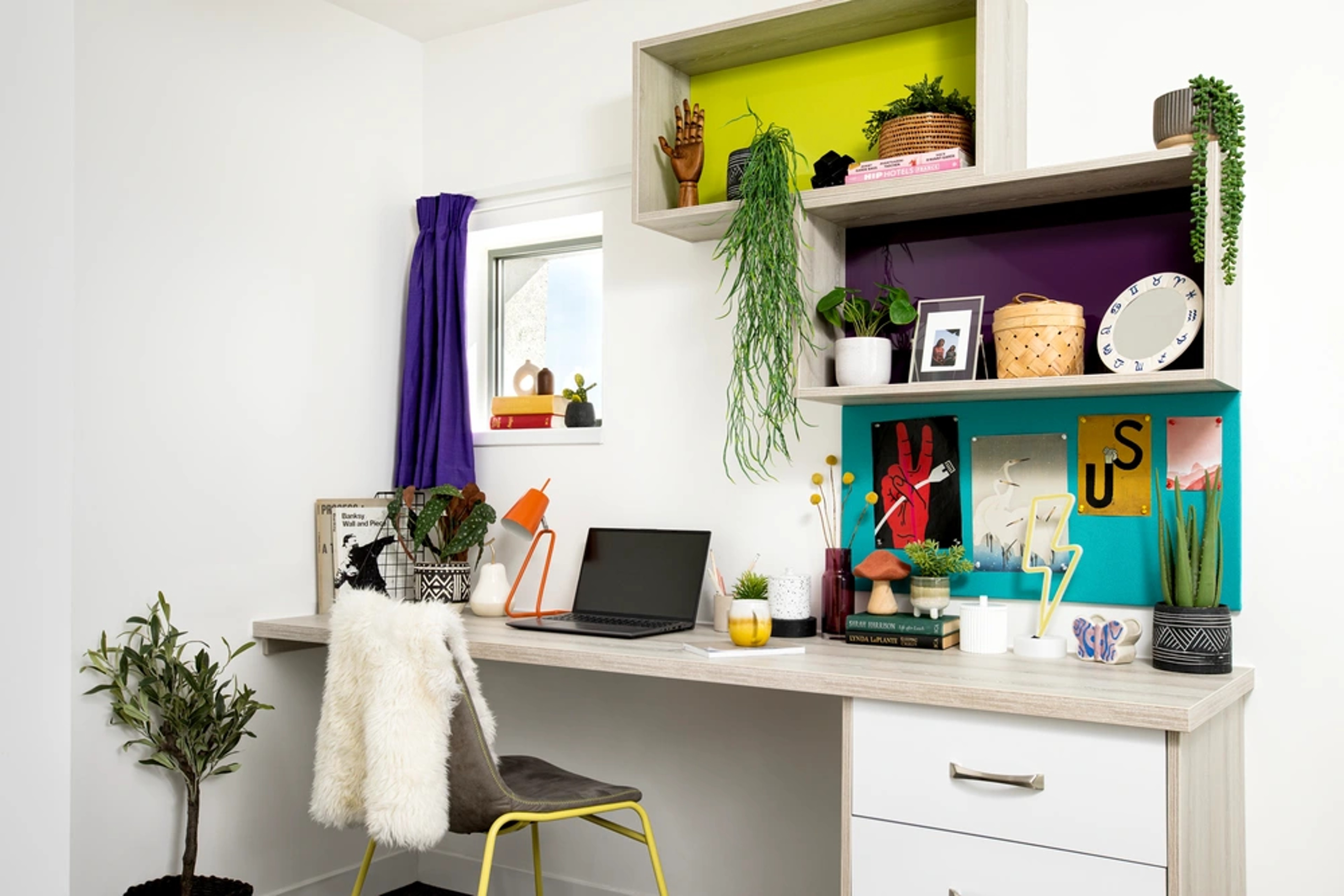 Study space in a Premium En-suite room