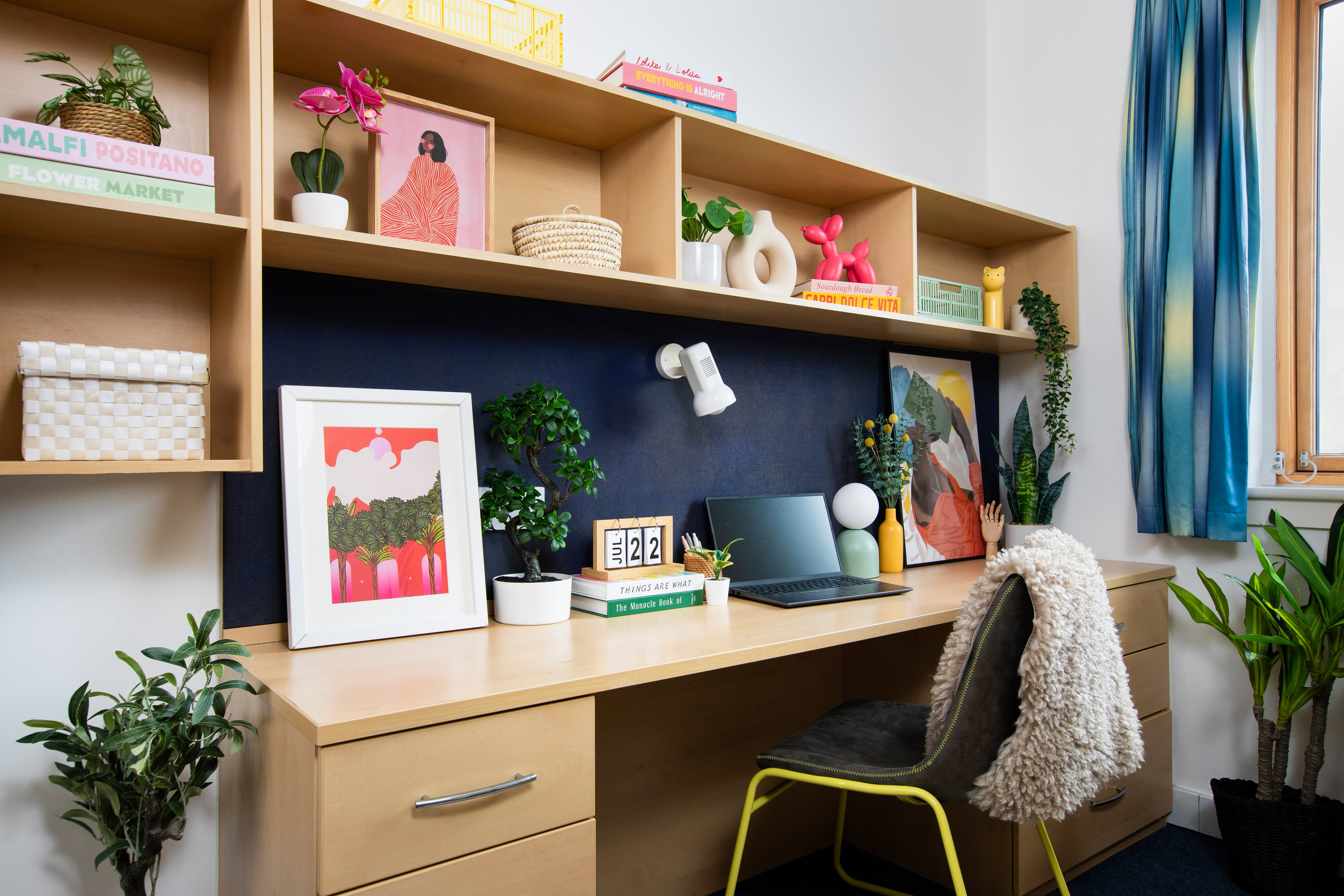 Study space in an En-suite room