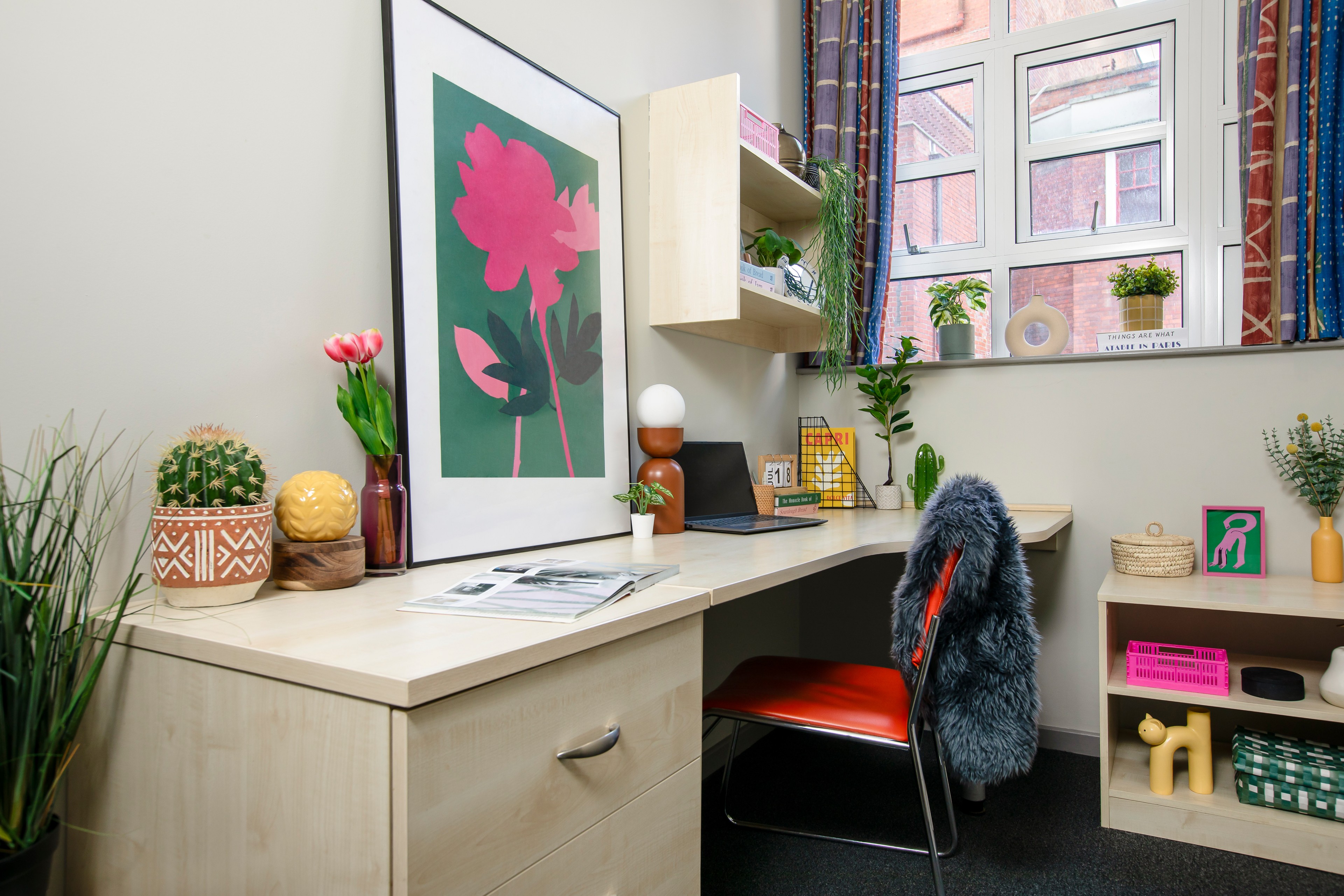 Study space in an En-suite room 