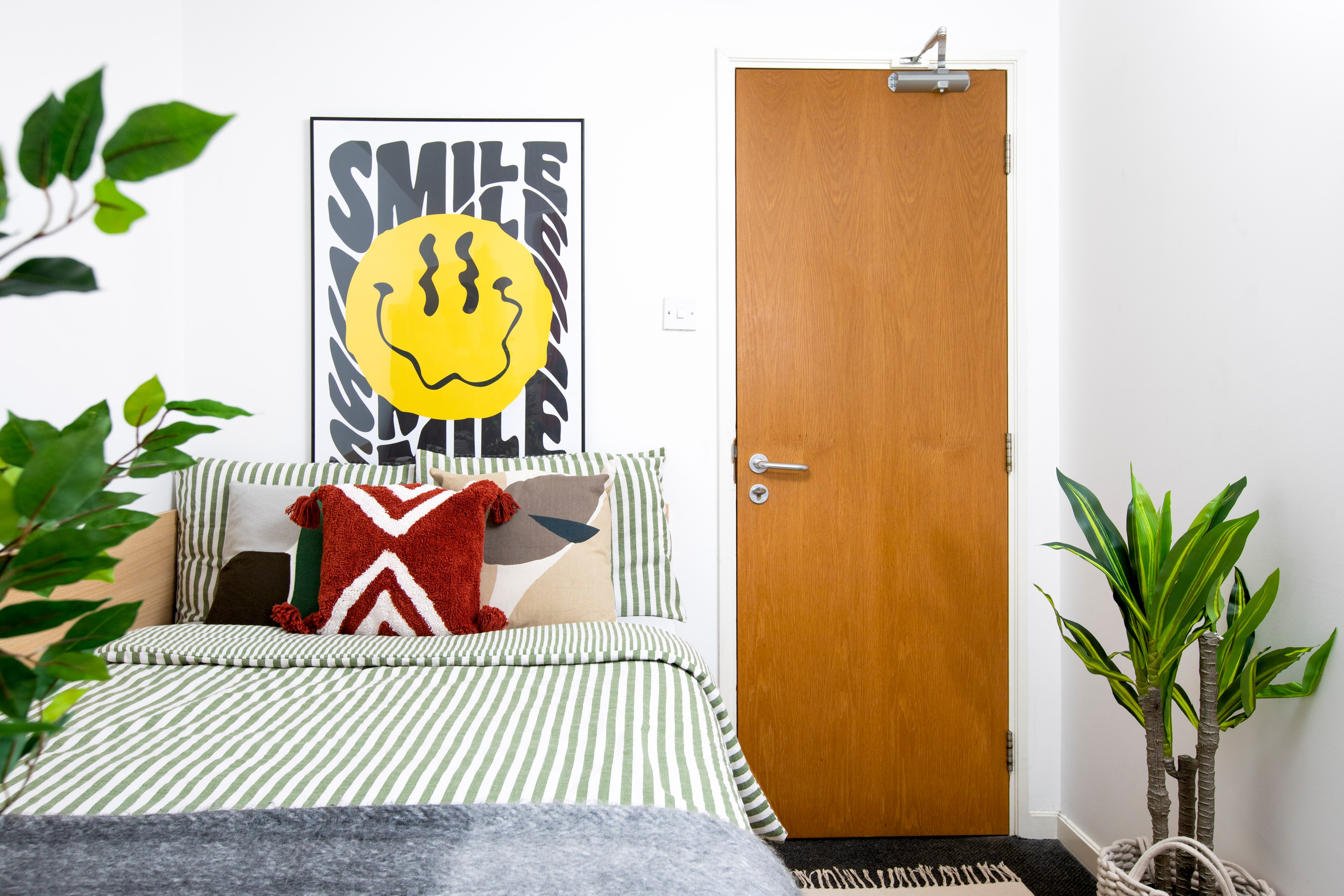 Bed  in classic non ensuite room