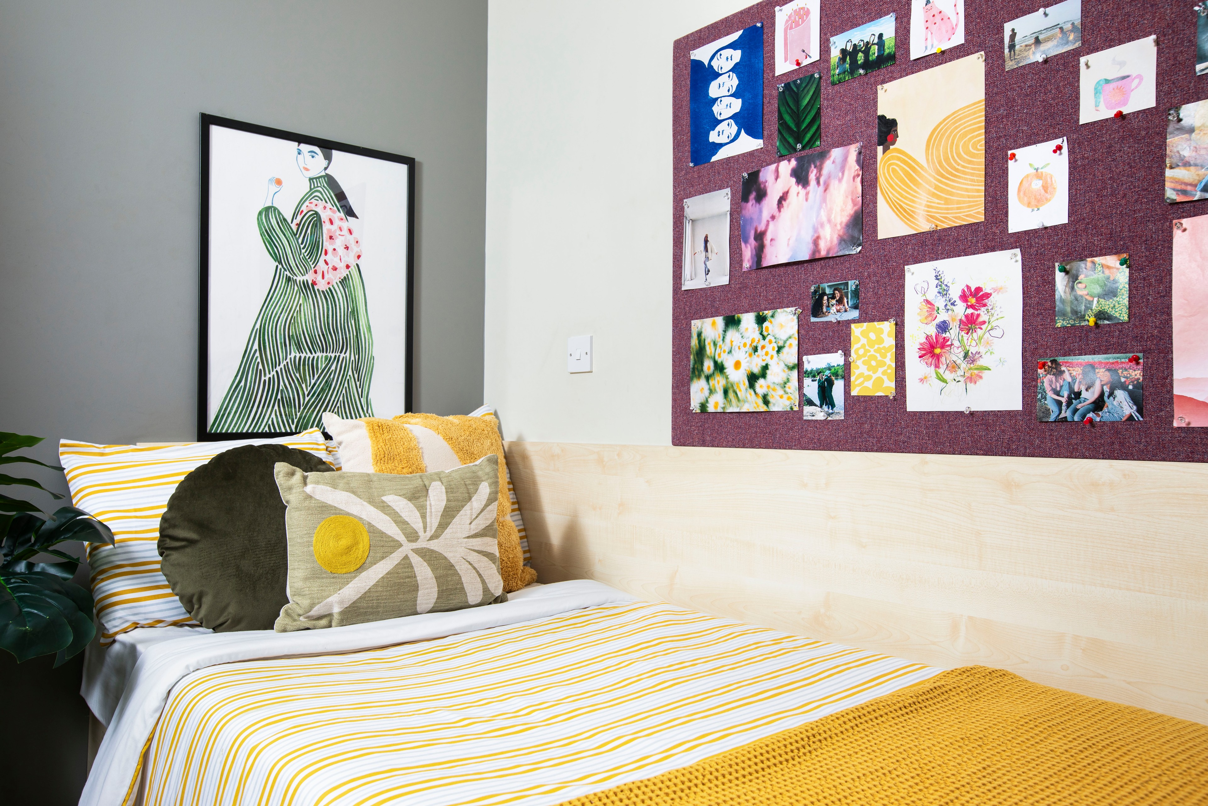 Bed in an en-suite room