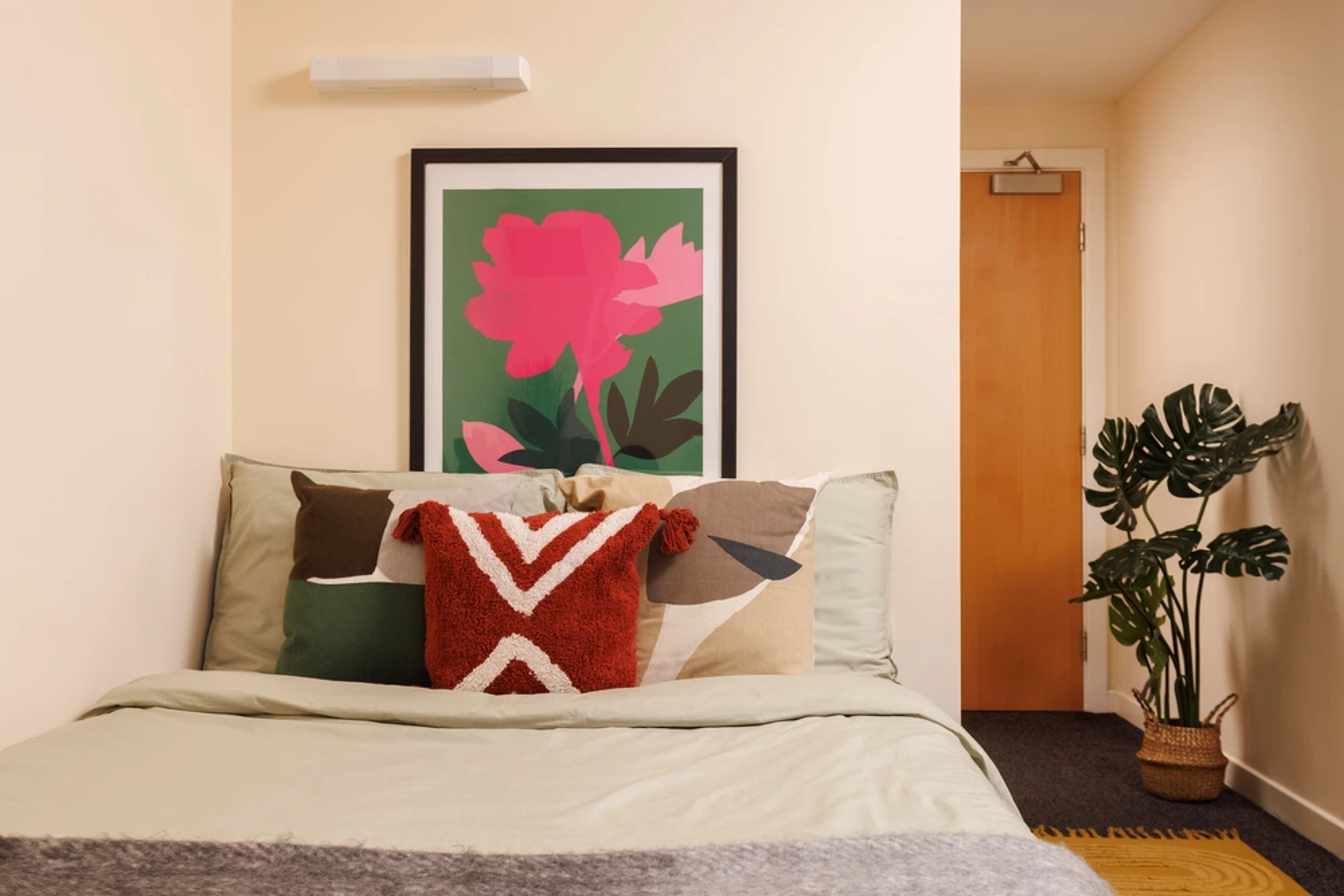 Bed in a Premium En-suite room