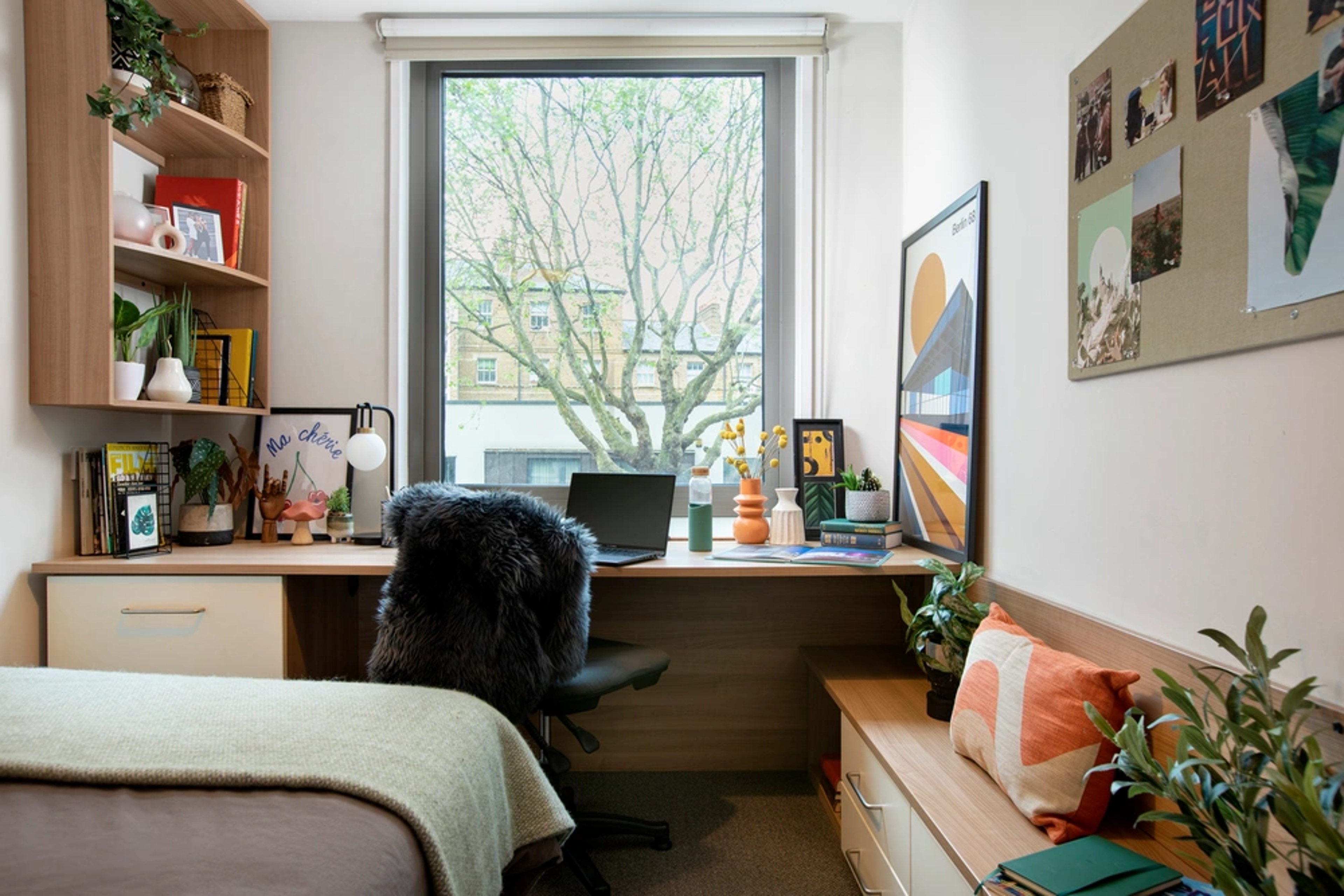 Desk in a Premium Ensuite room