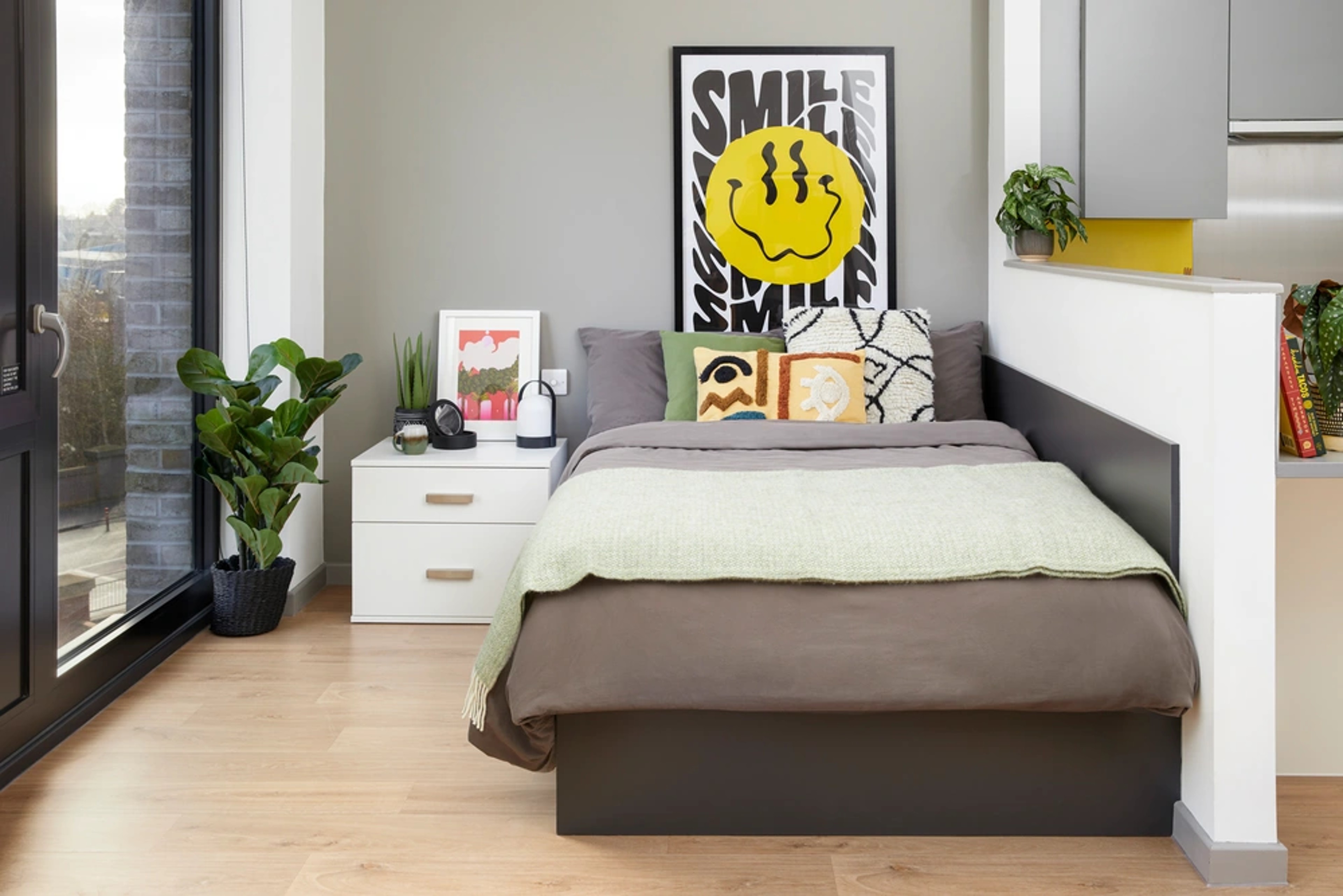  Bed in an Accessible Studio