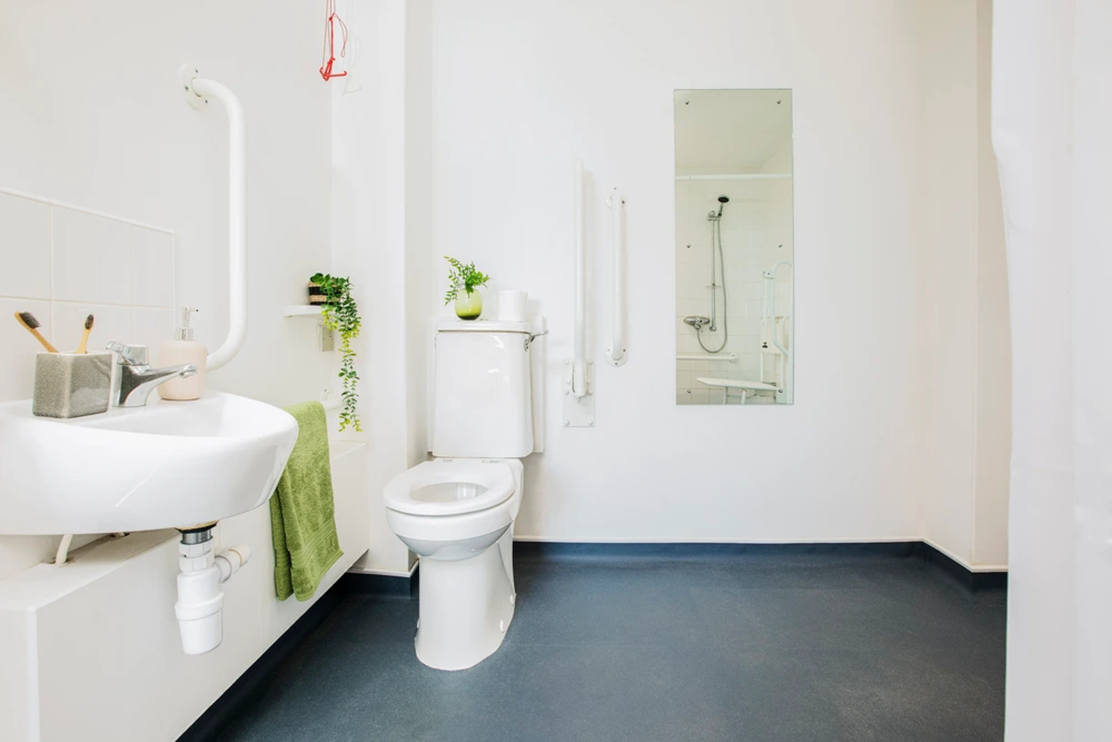 Accessible En-suite bathroom
