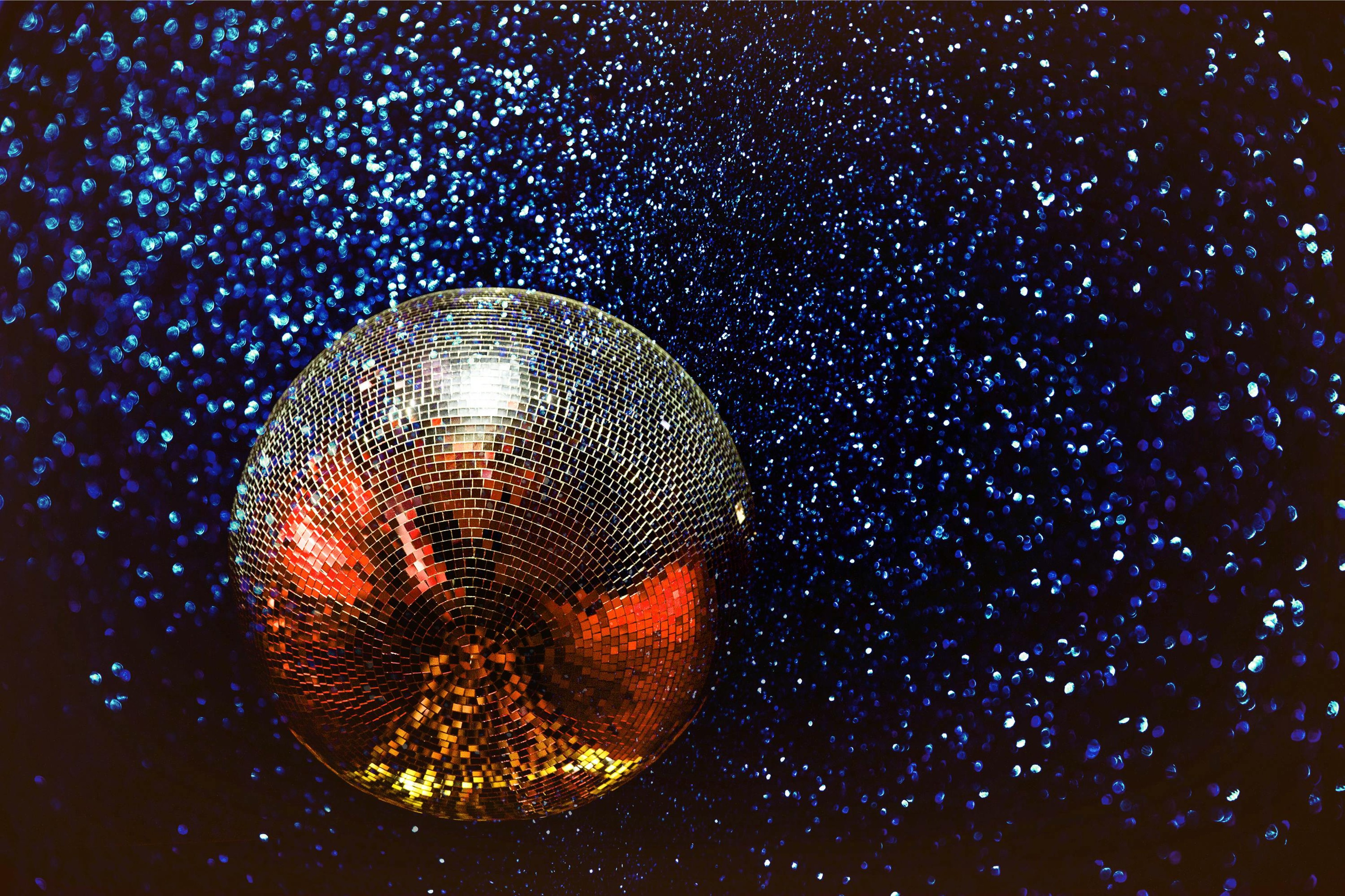 Discoball in the air