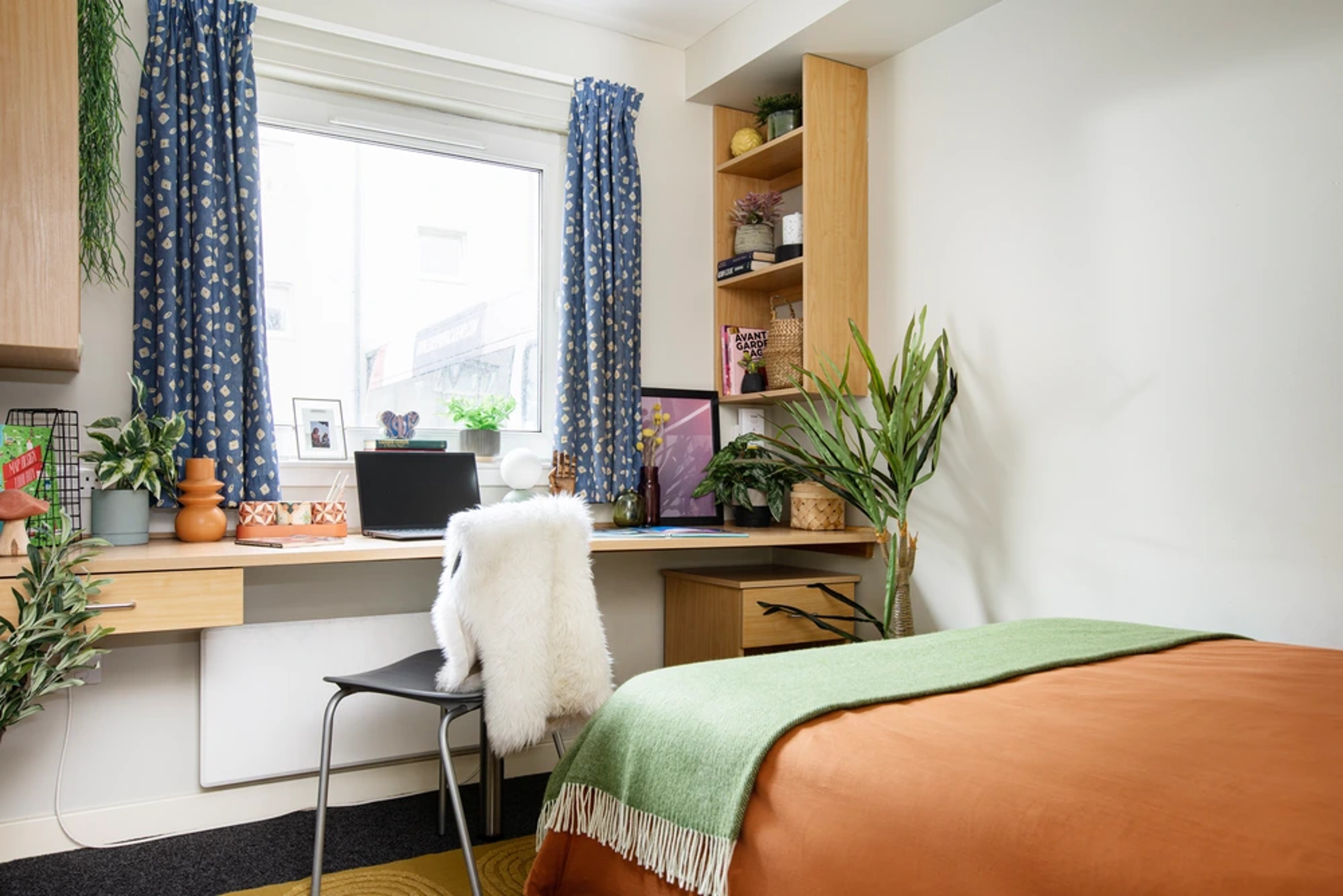  Study space in an En-suite