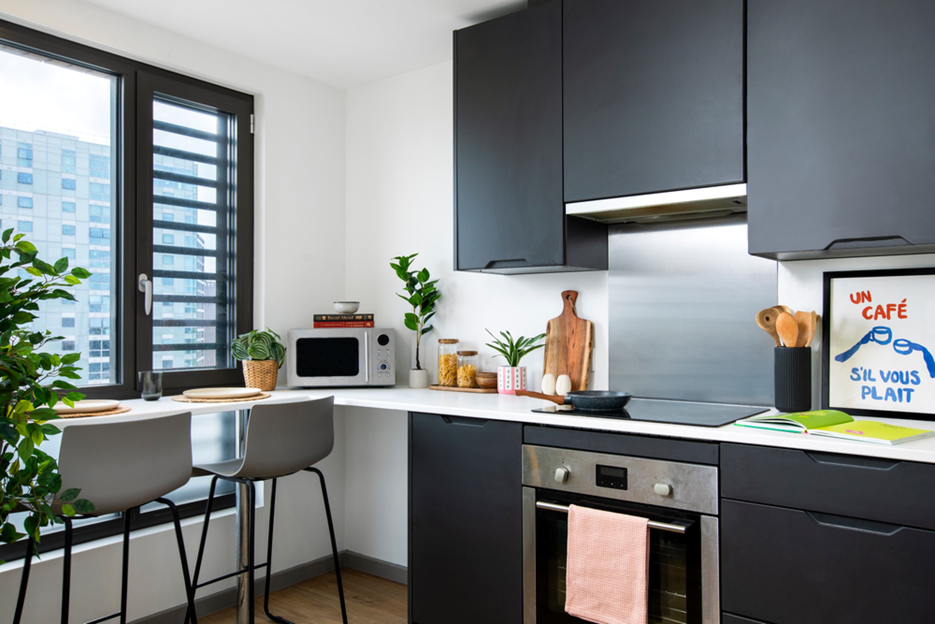 Kitchen in a Premium Studio room