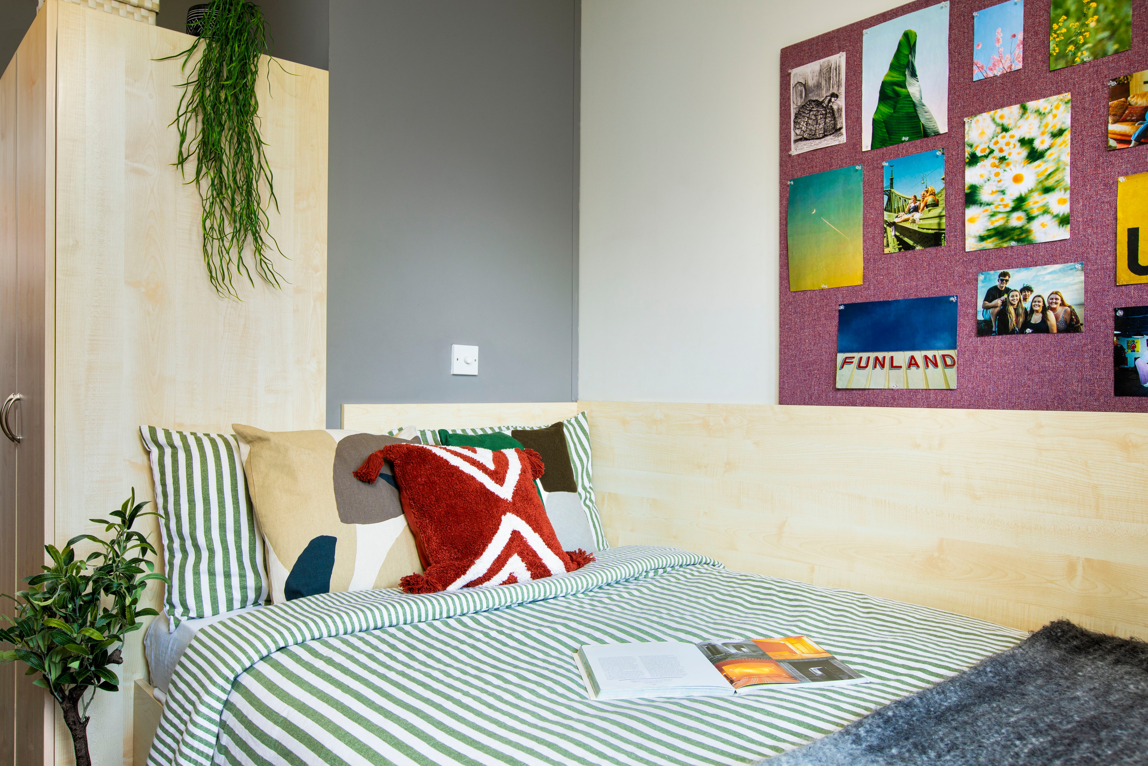 Bed in a classic en-suite room