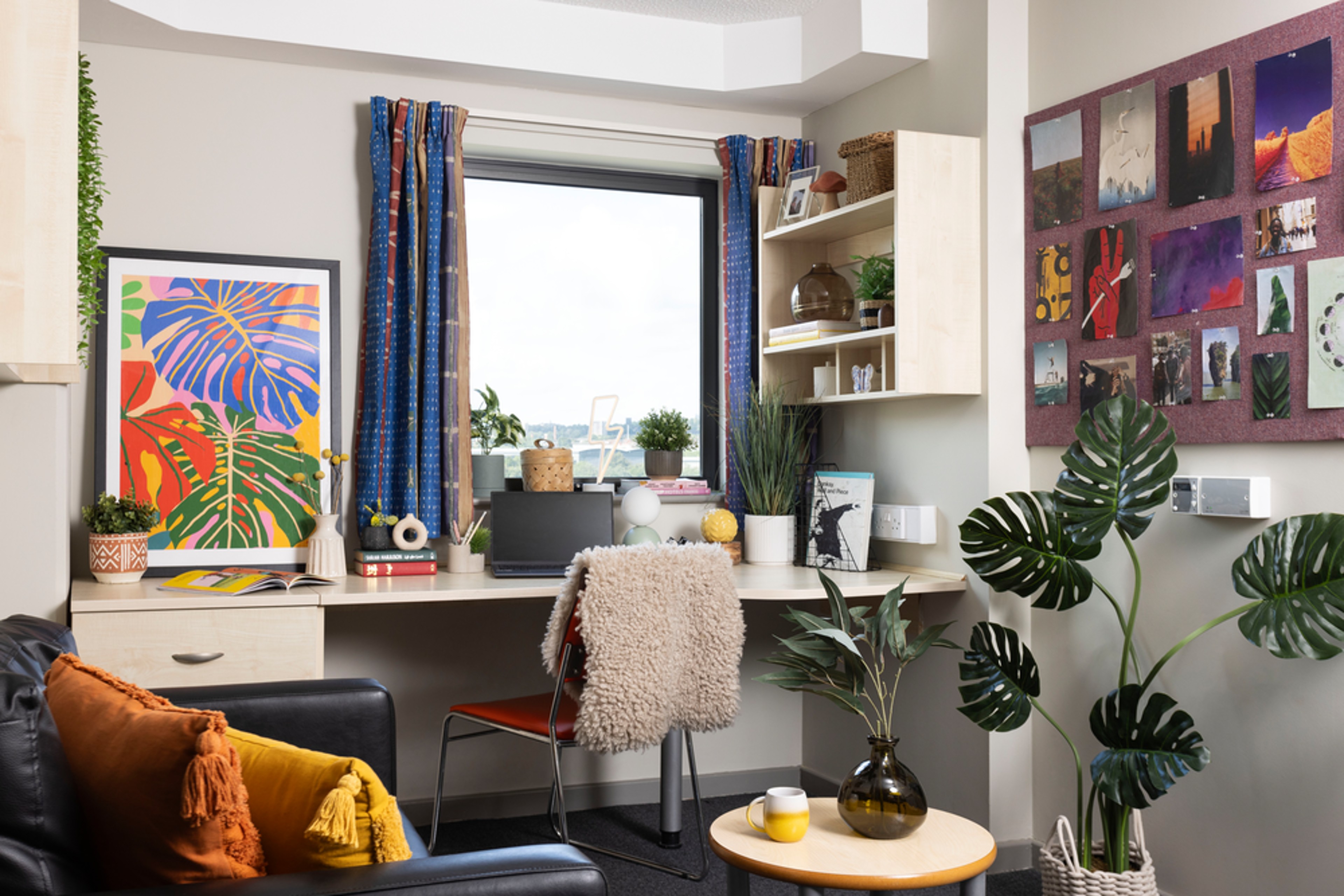 Study space in a En-suite