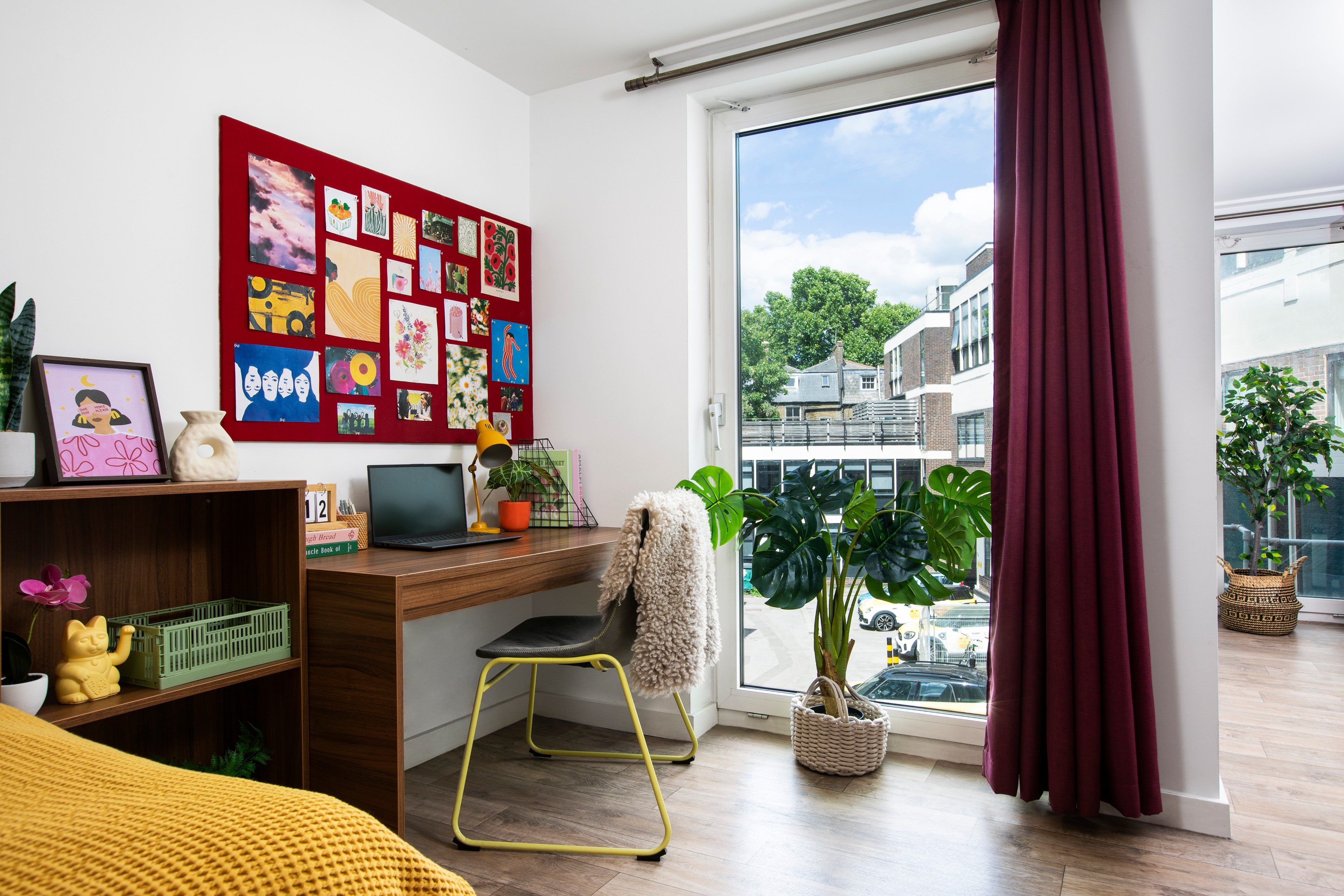 Desk in an Accessible Studio Classic