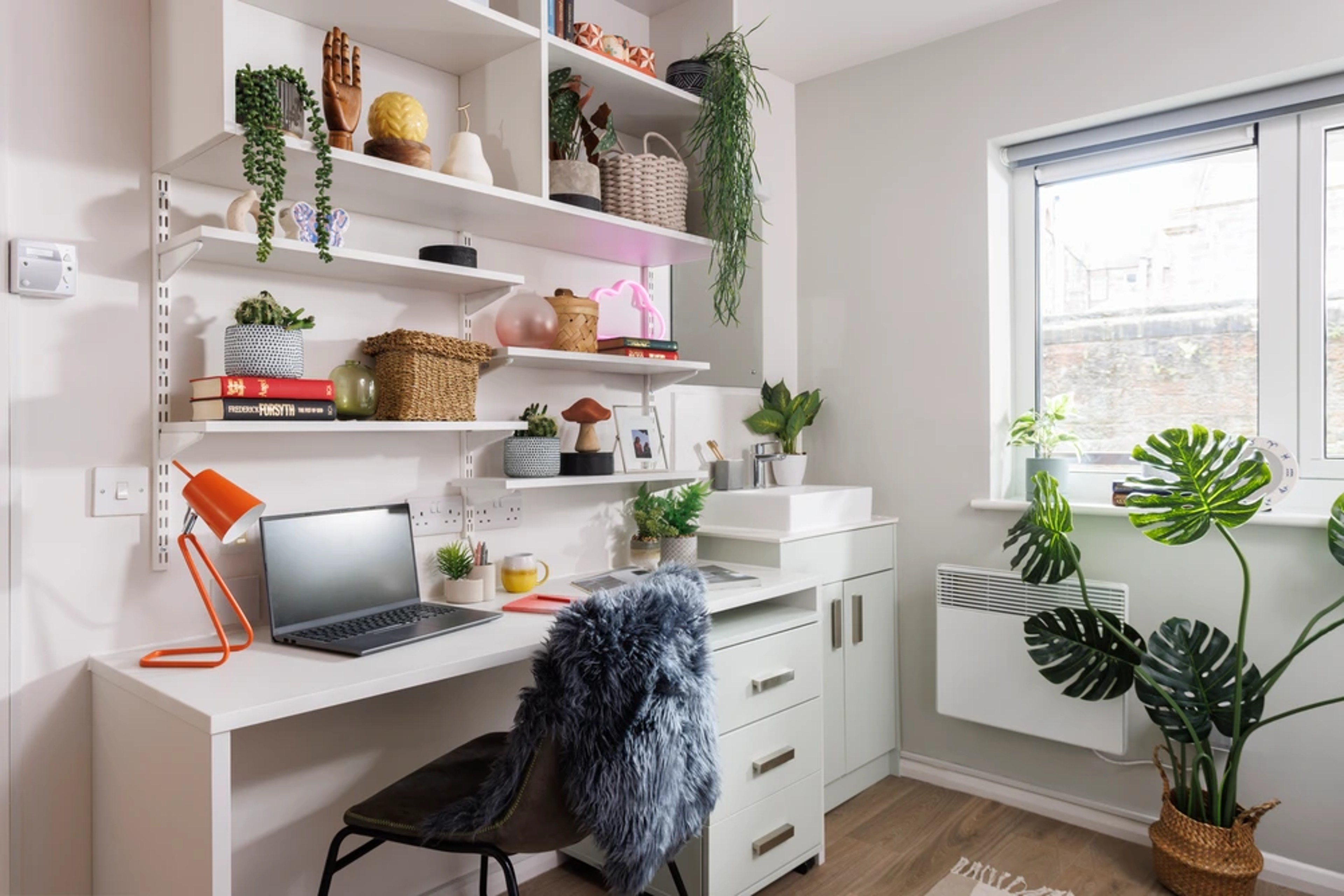 Study space in a Non En-suite room