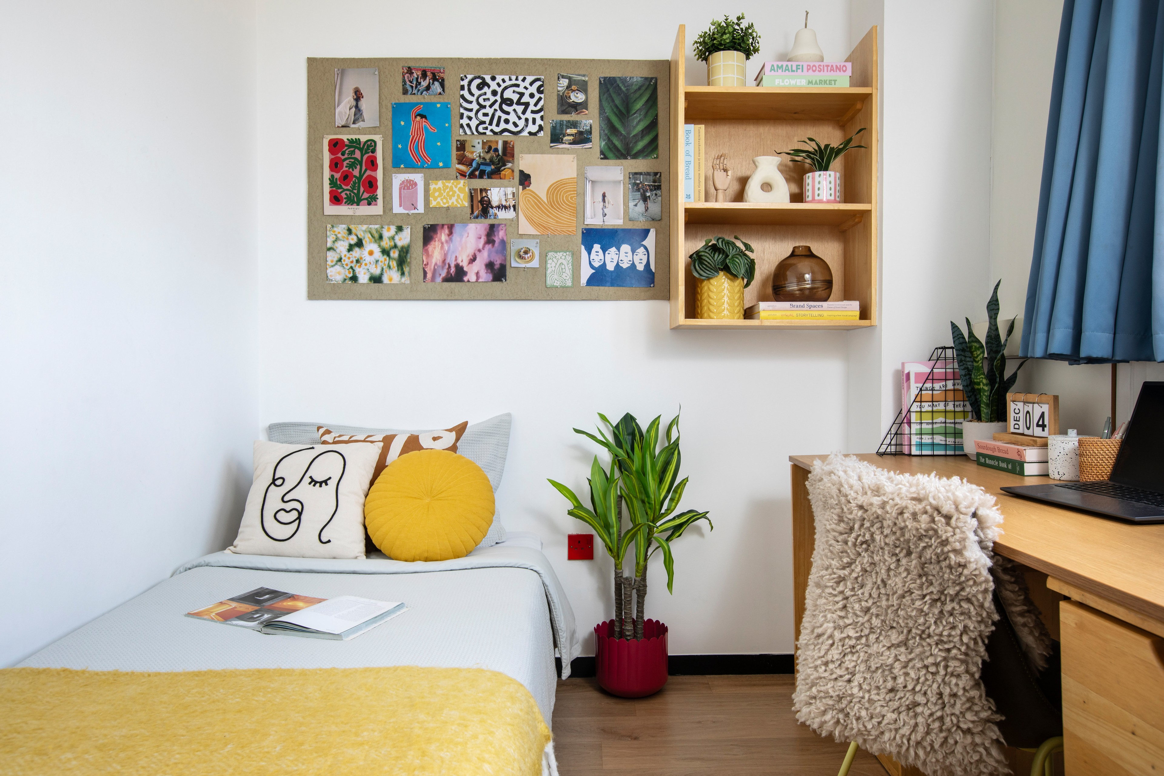 Bed and study space in an En-suite room
