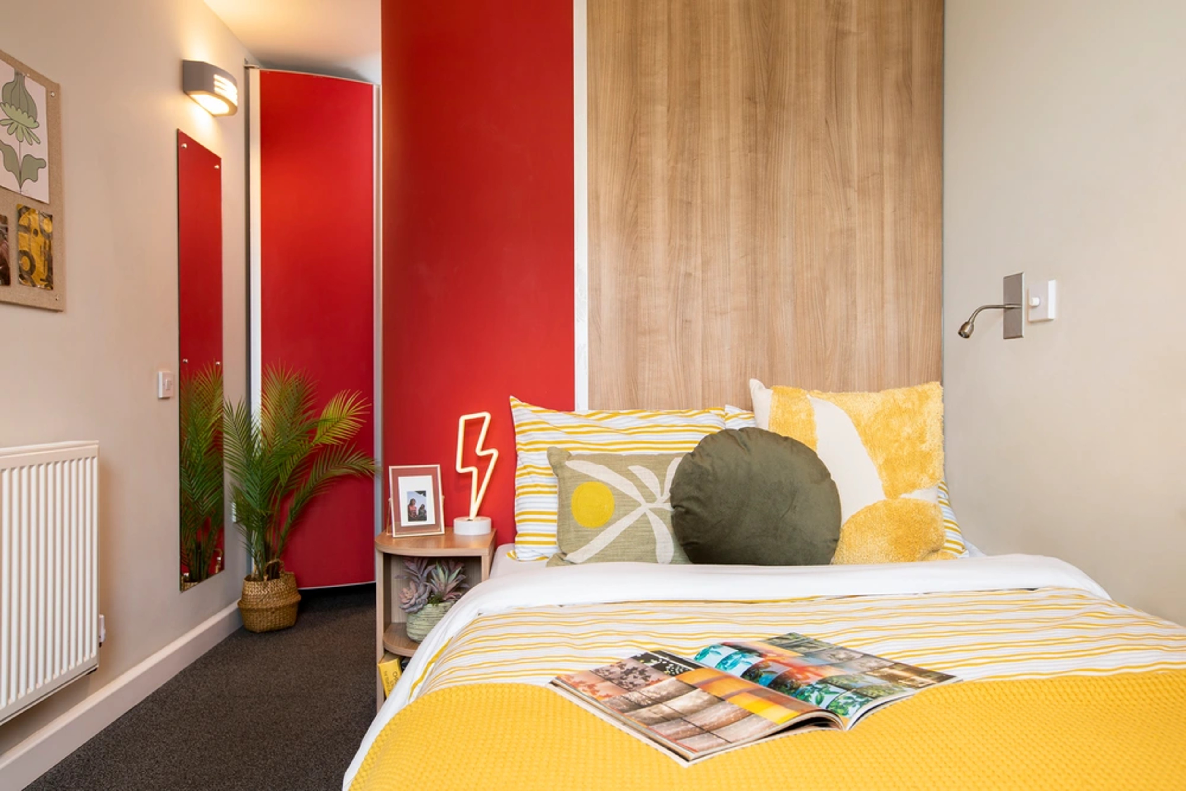 Bed in an Ensuite Premium Range 2