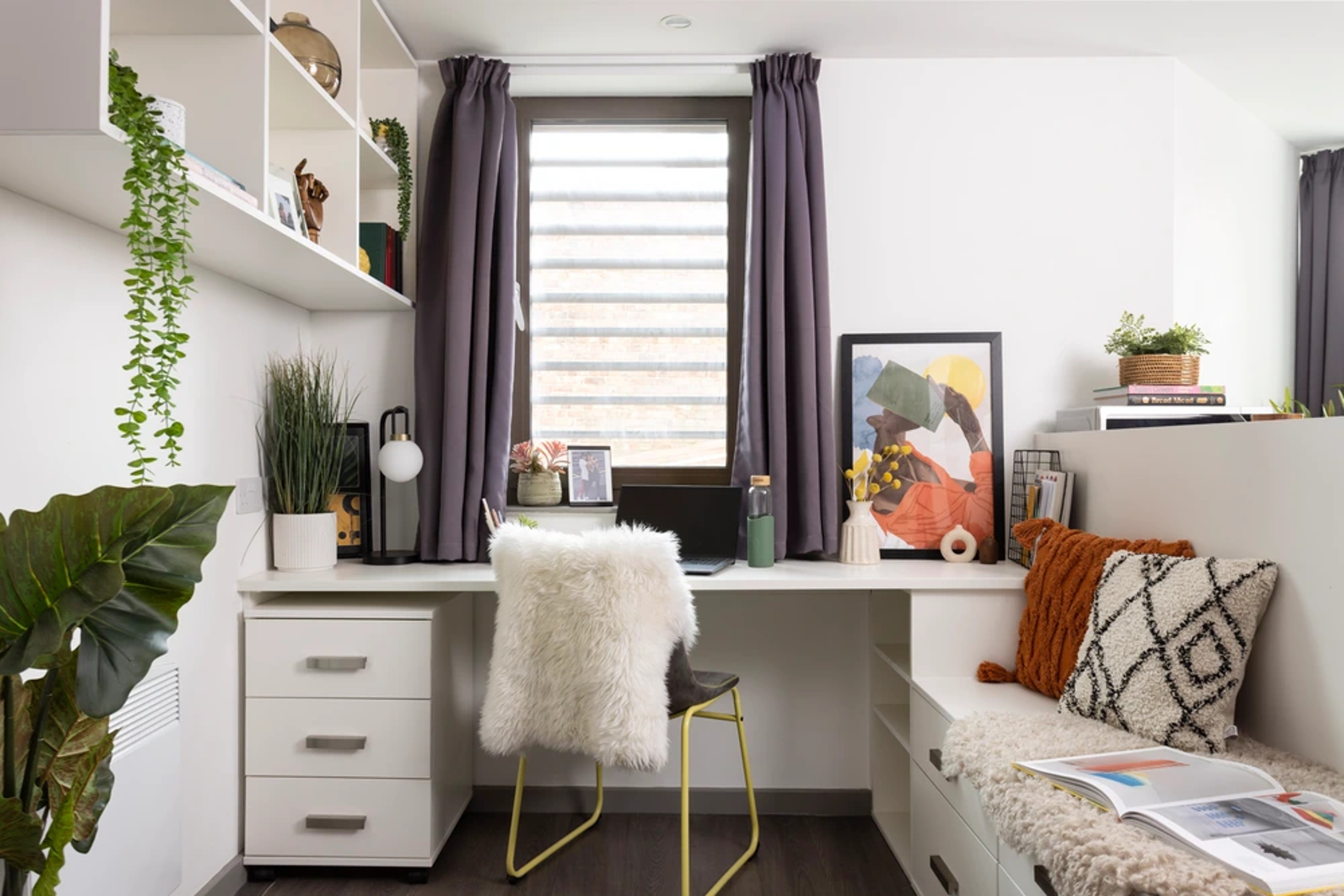 Study space in a Premium Studio