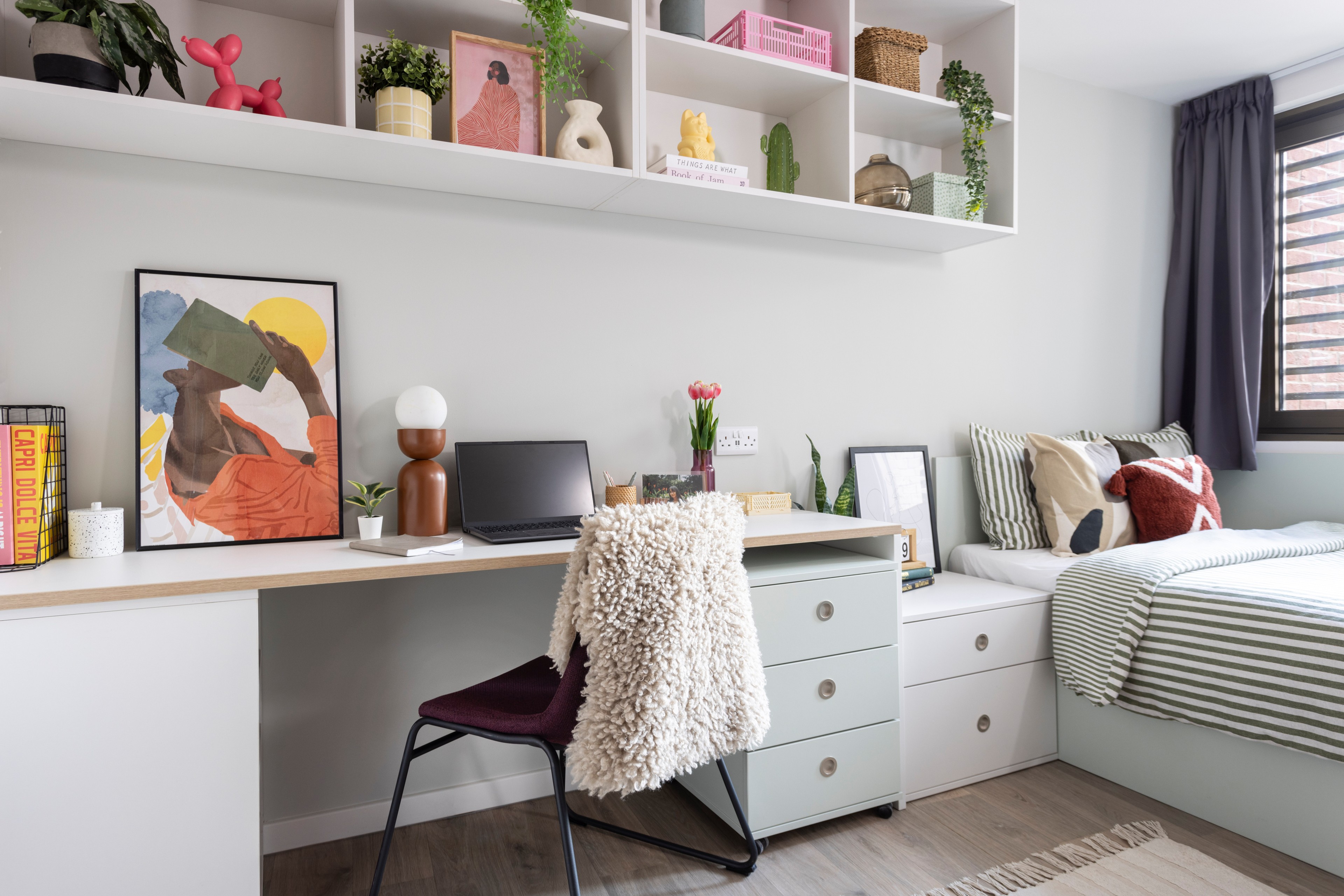 Study space in an En-suite room