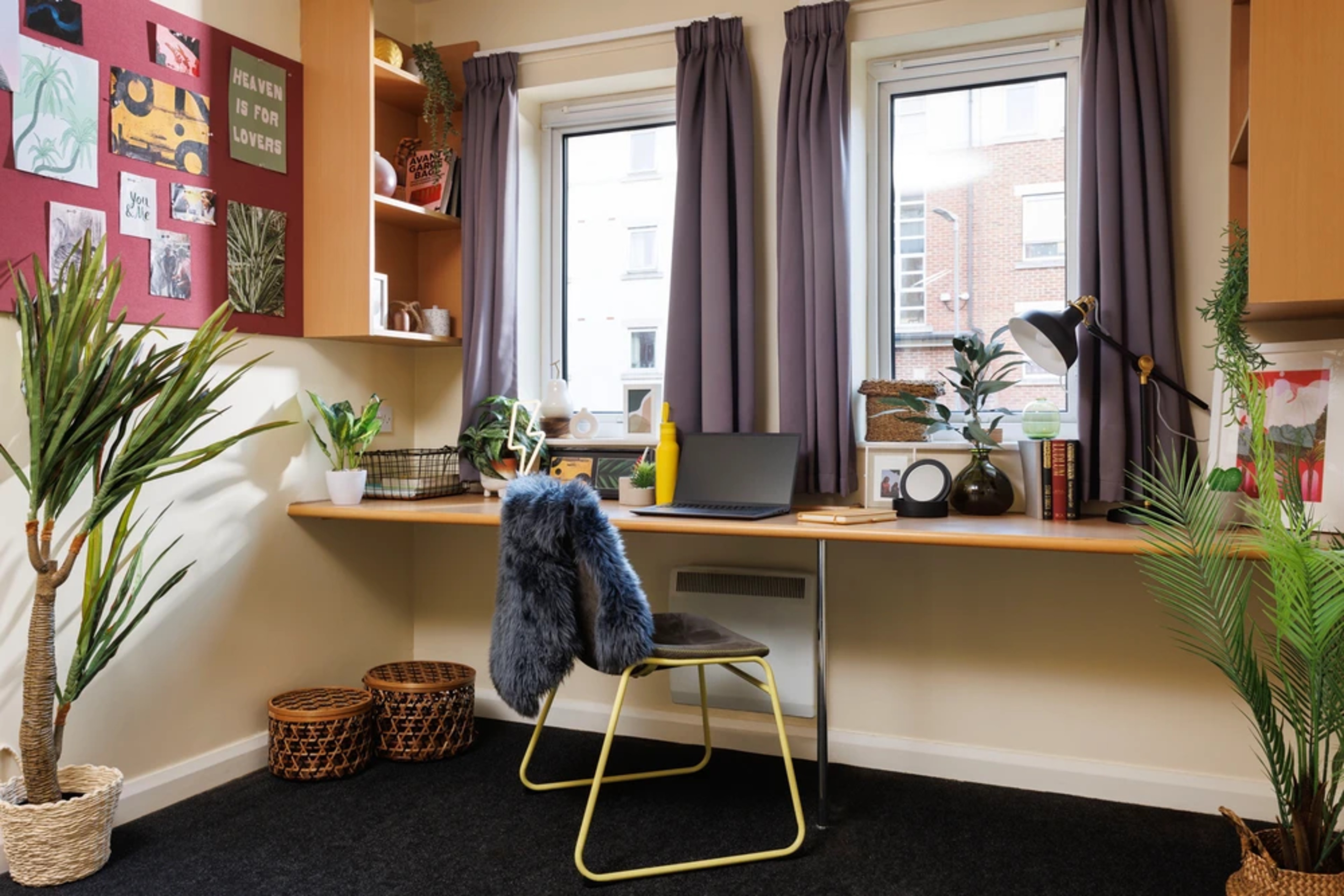 Study space in a Premium En-suite