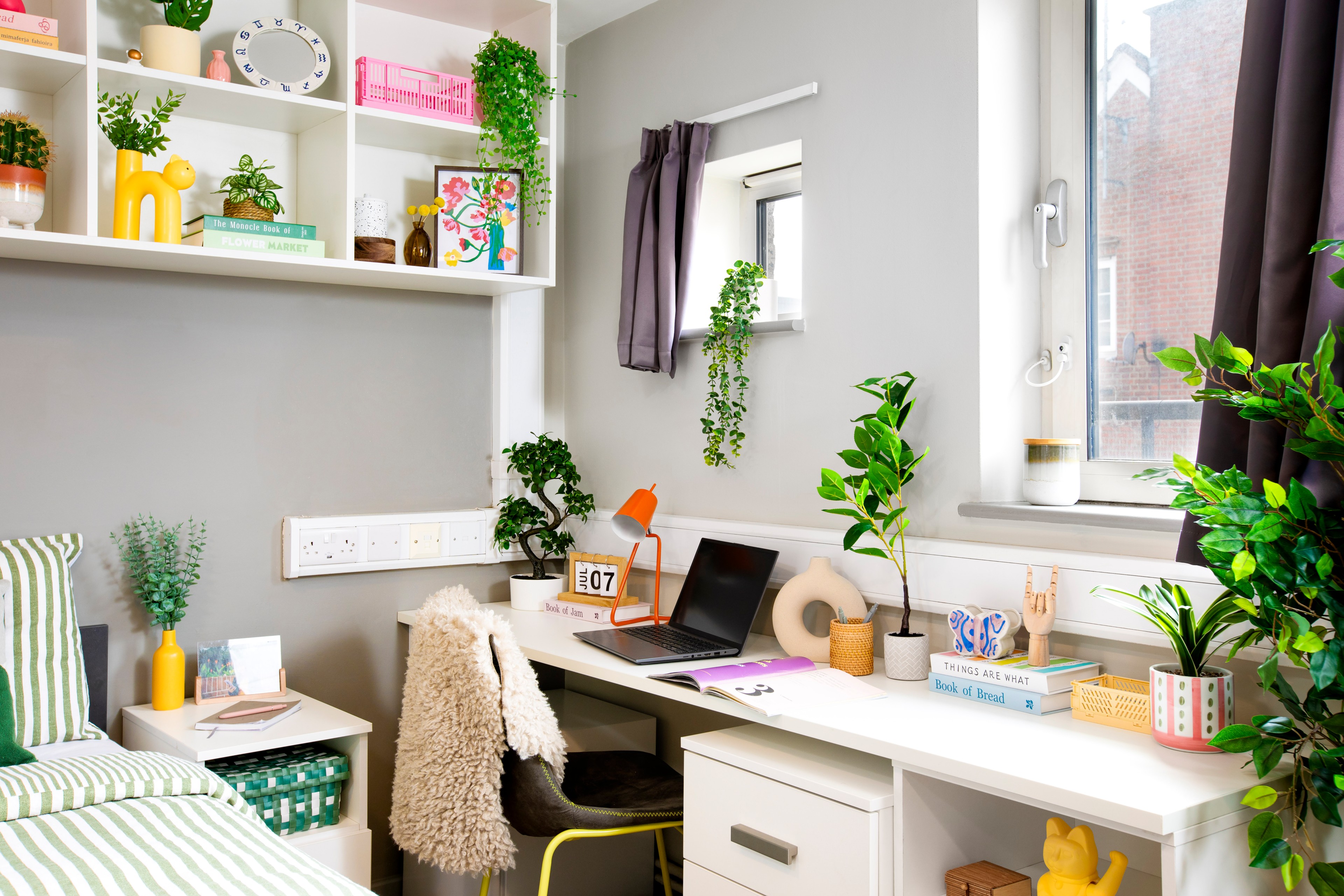 Study space in a studio classic room