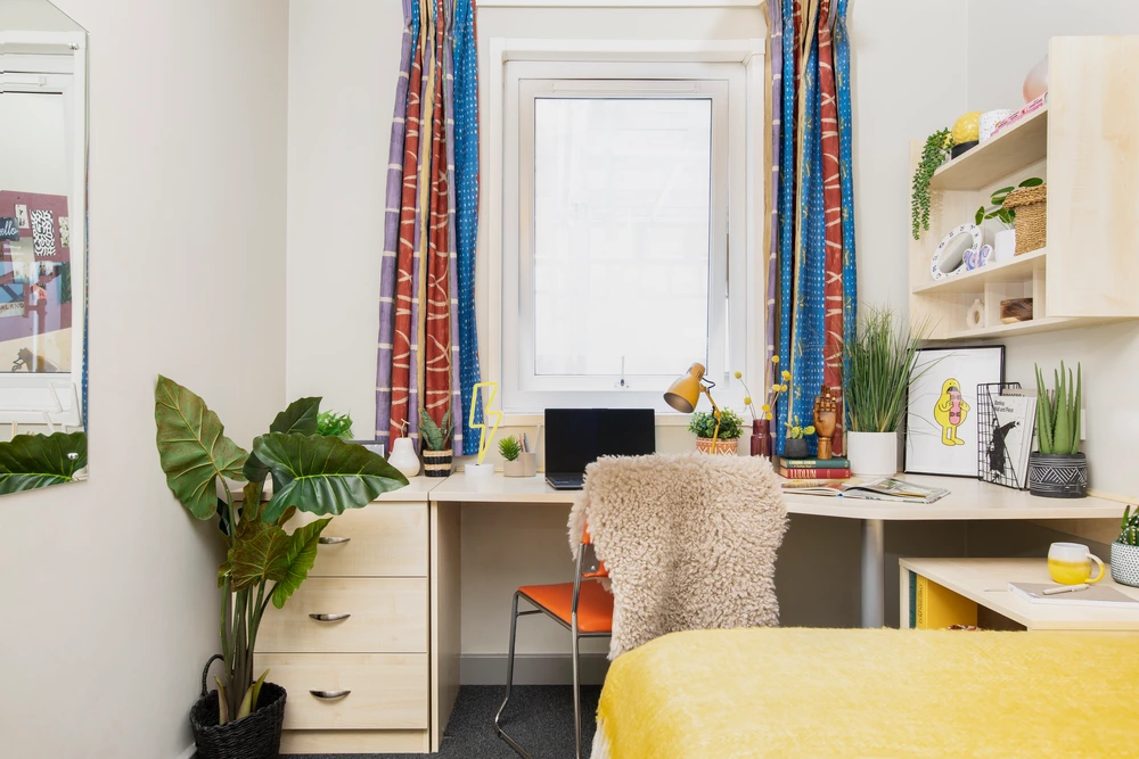 Study space in an En-suite