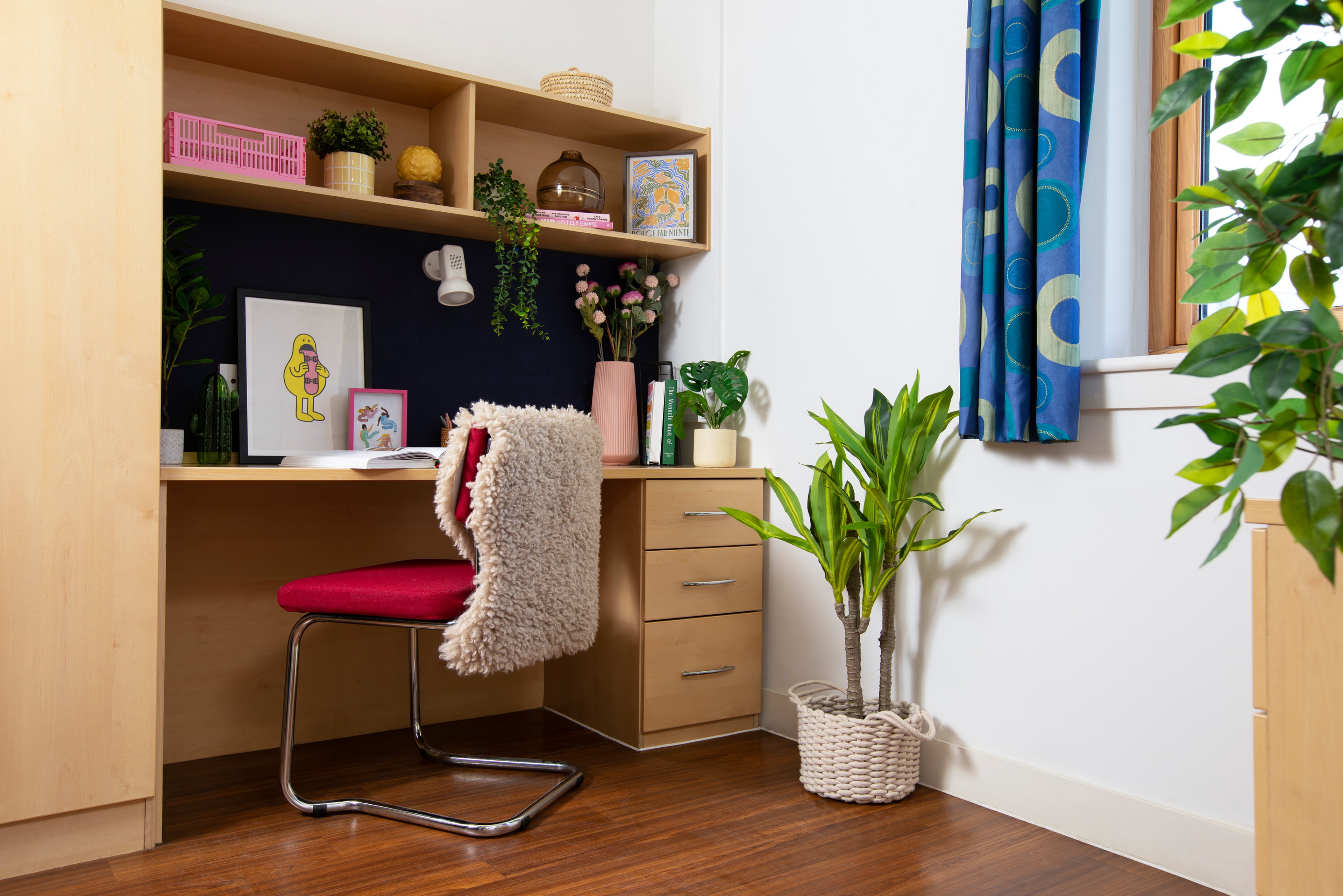 Accessible Studio bed and study space