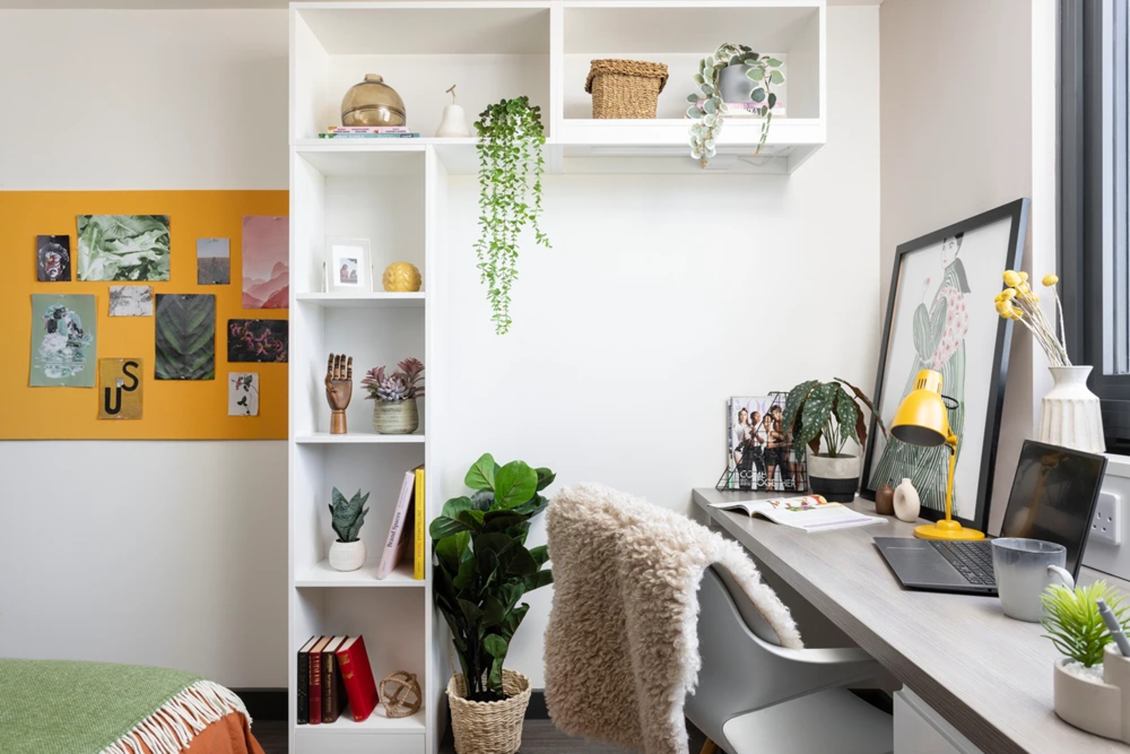 Study space in a Premium En-suite
