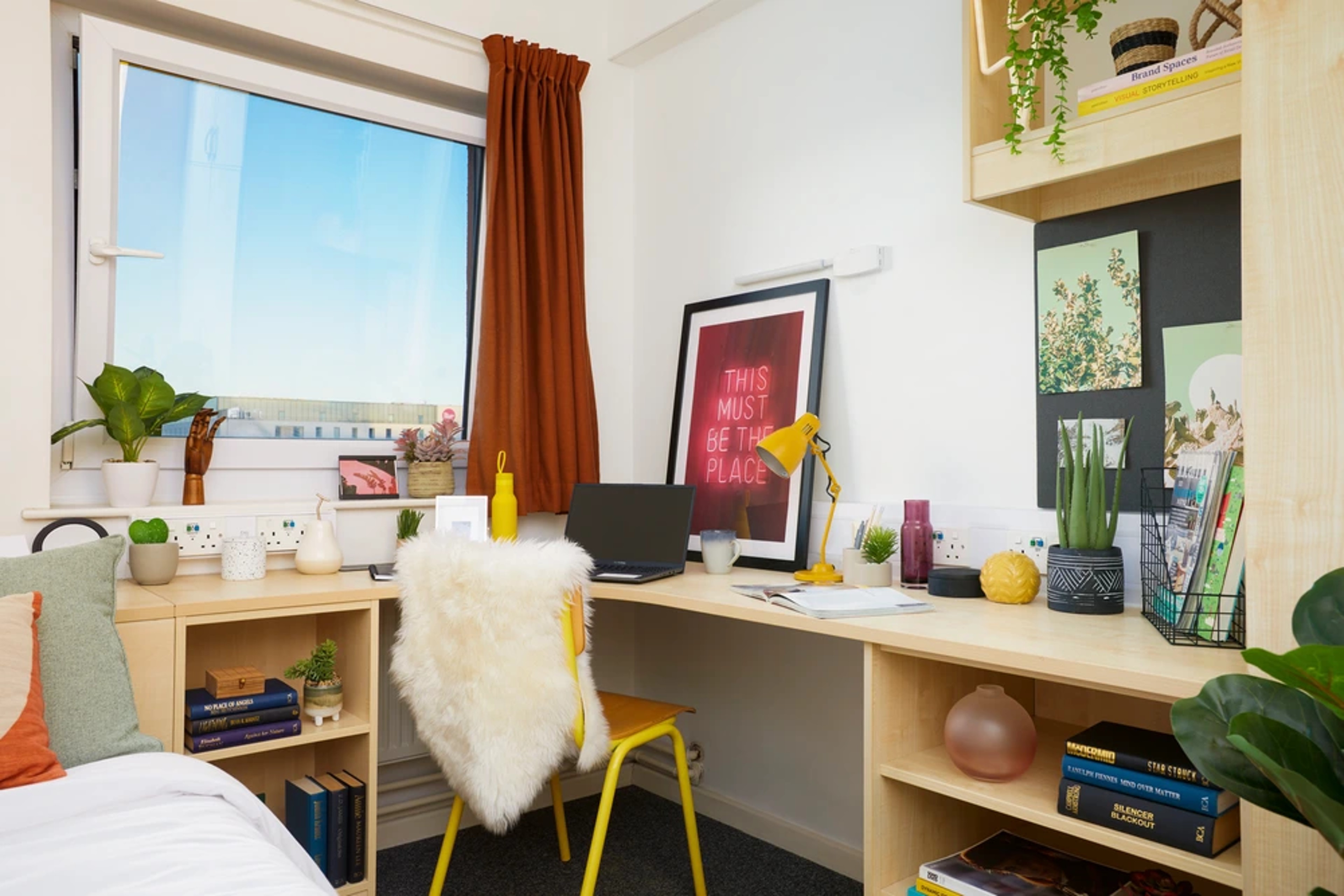 Study space in a Ensuite