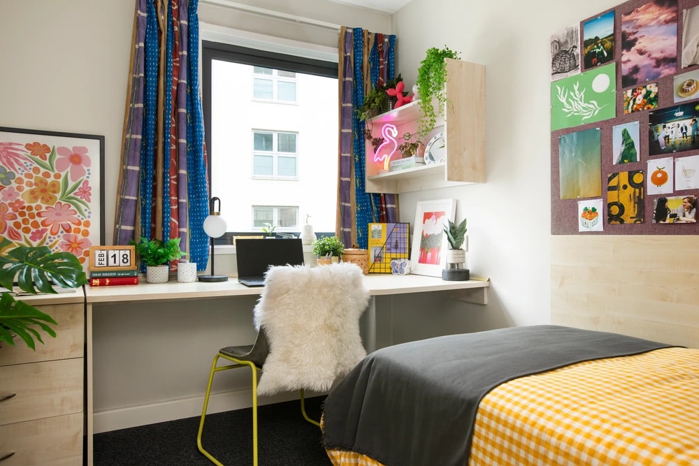 Study space in an Ensuite Classic room