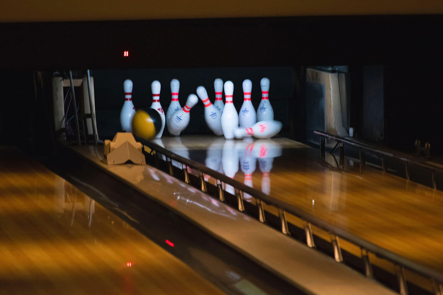 10 pin bowling lane