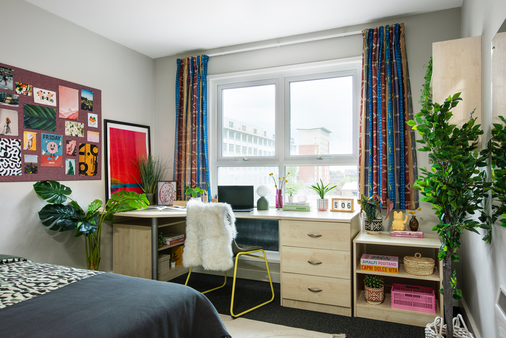 Study space in an En-suite room