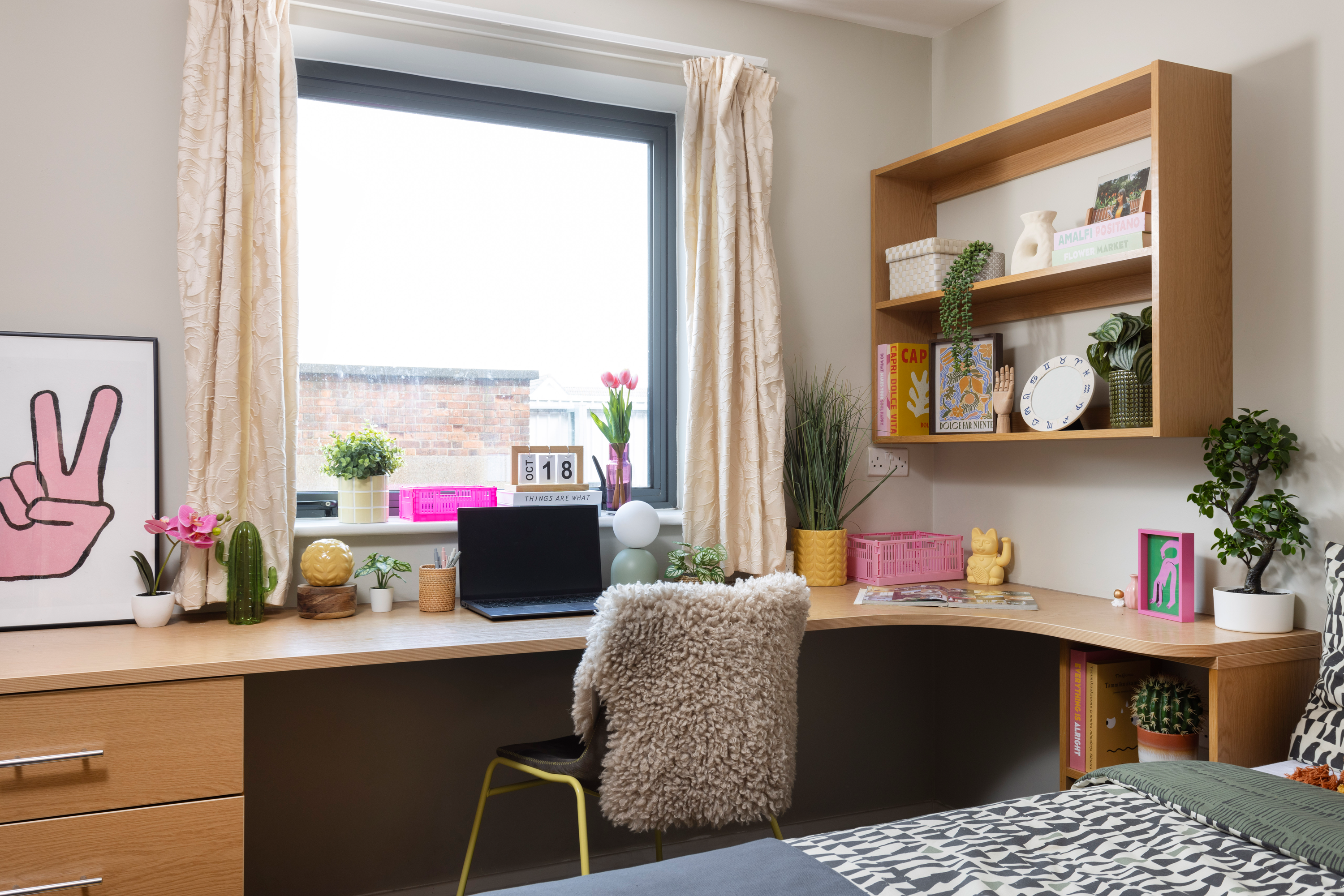 Study space in an En-suite room