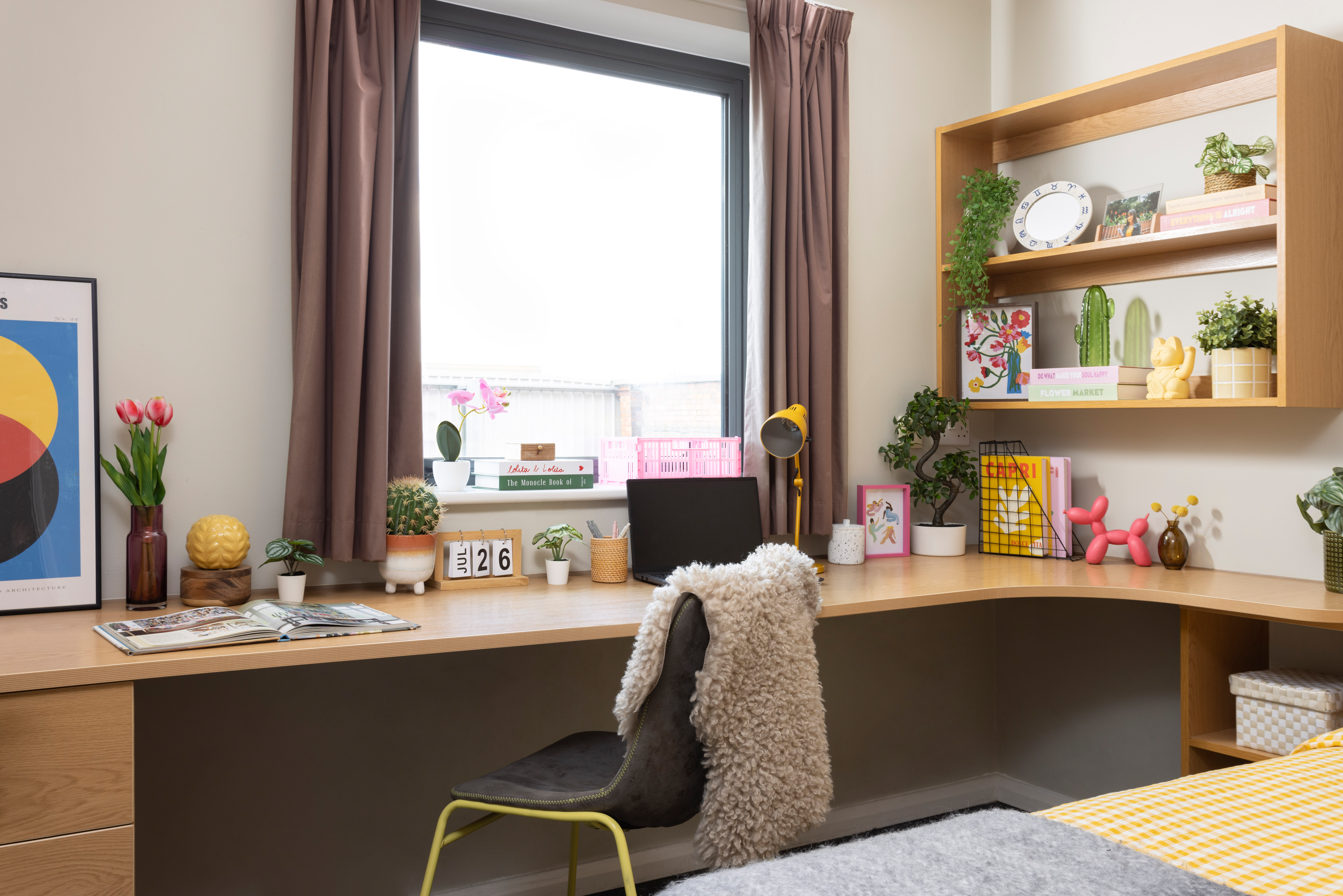 Study space in an En-suite room