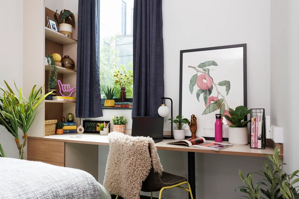 Study space in an En-suite room